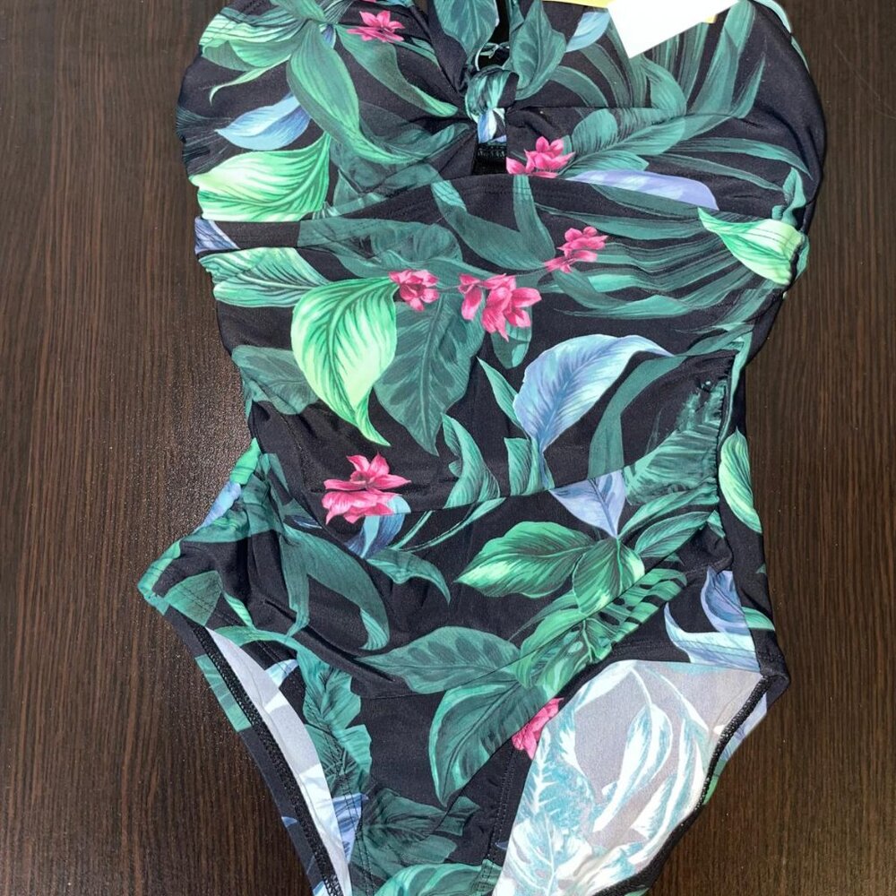 NWT Lot of 10 Brand New Women's Swimsuits | Tops, Bottoms, One-Piece |MSRP $200+ - Picture 4 of 15